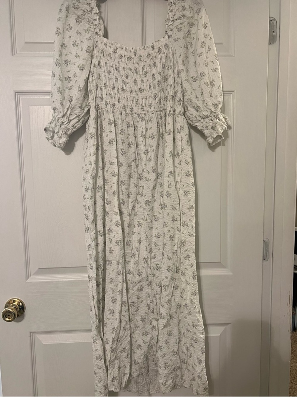 H&M White Floral Maxi Dress with Puff Sleeves